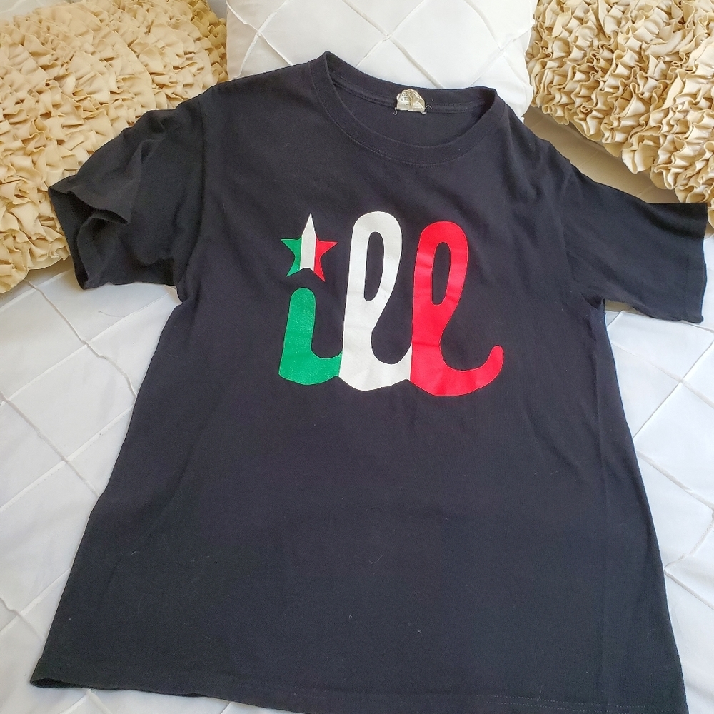 Phillies t-shirt